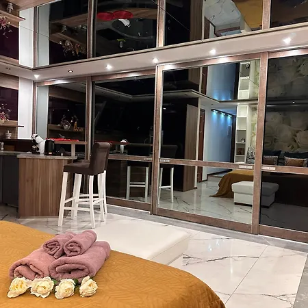 Apartmán Deluxury Mirror Centrum