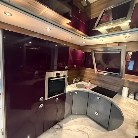 Appartement Deluxury Mirror Centrum *