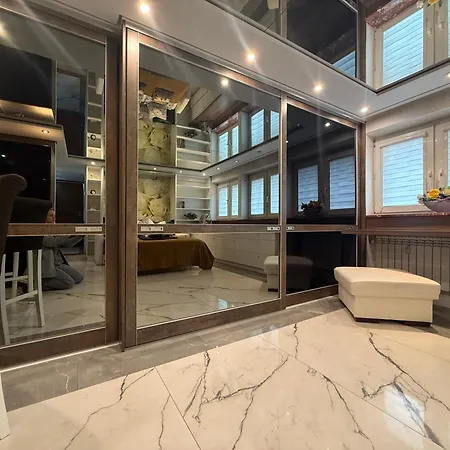 Deluxury Mirror Centrum Varsovie